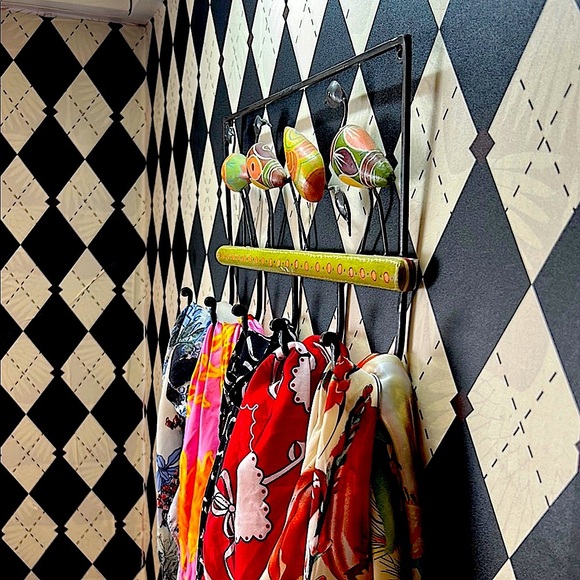 Tribal Folk Art Wall Hook Rack – Hand-Painted Birds – African / Mexican Inspired - Picture 7 of 11